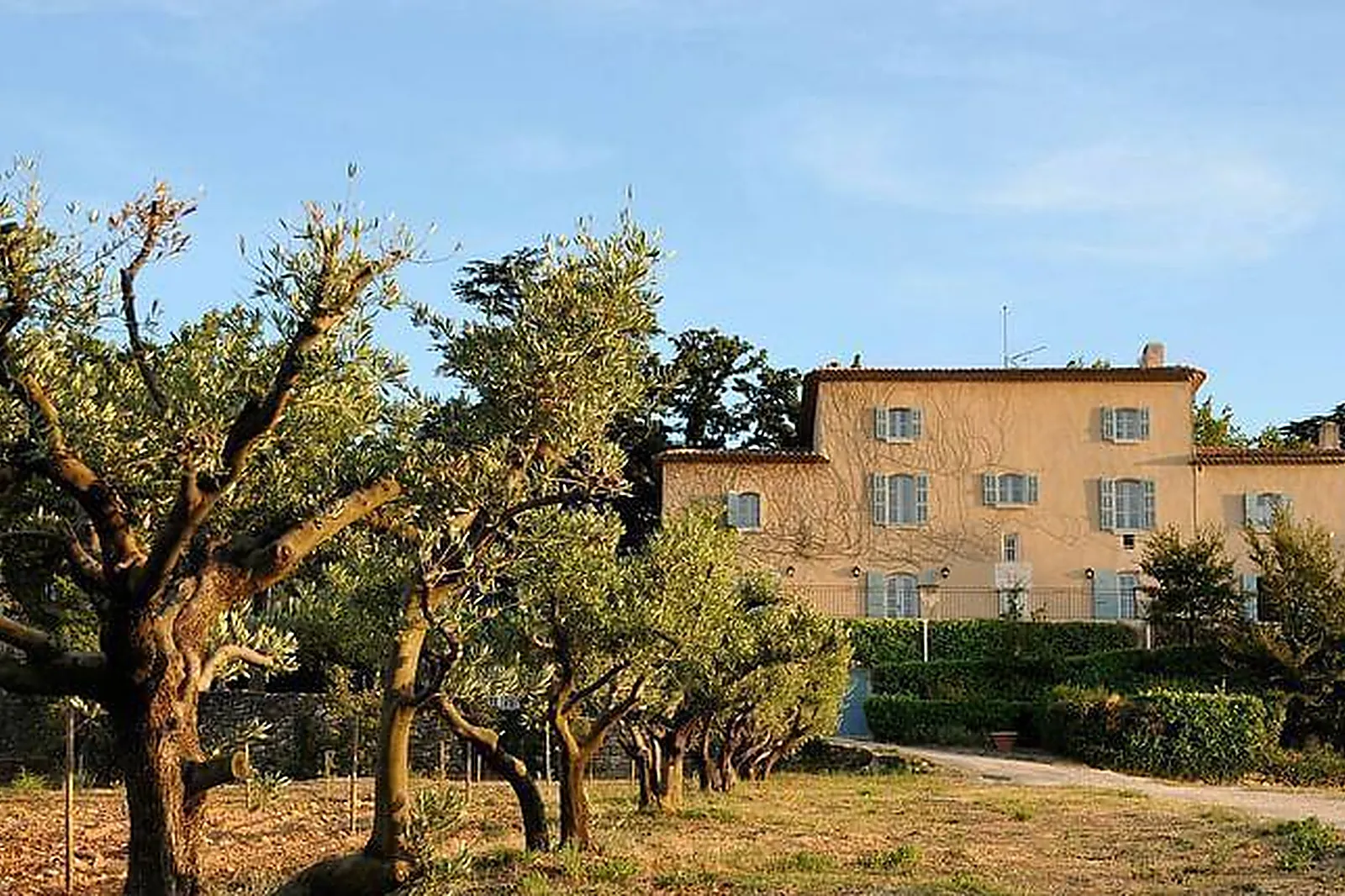 Lieux événementiels, LA BASTIDE DES CALANQUES