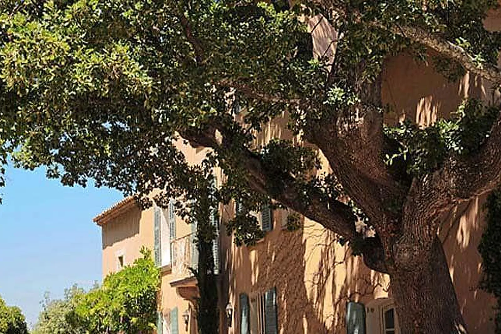 Lieux événementiels, LA BASTIDE DES CALANQUES
