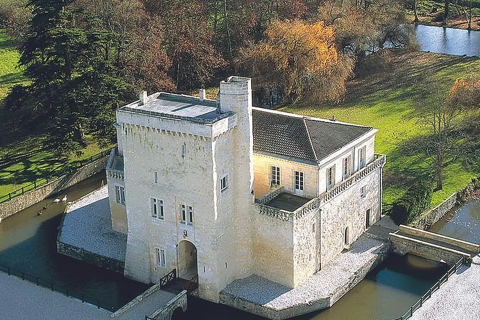 Lieux événementiels, LYS CONSEIL
