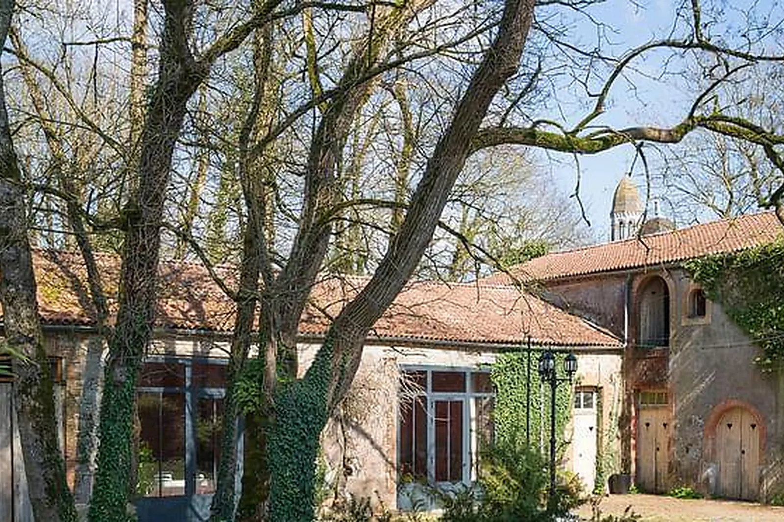 Lieux événementiels, CHÂTEAU LA TOUR LANDRY
