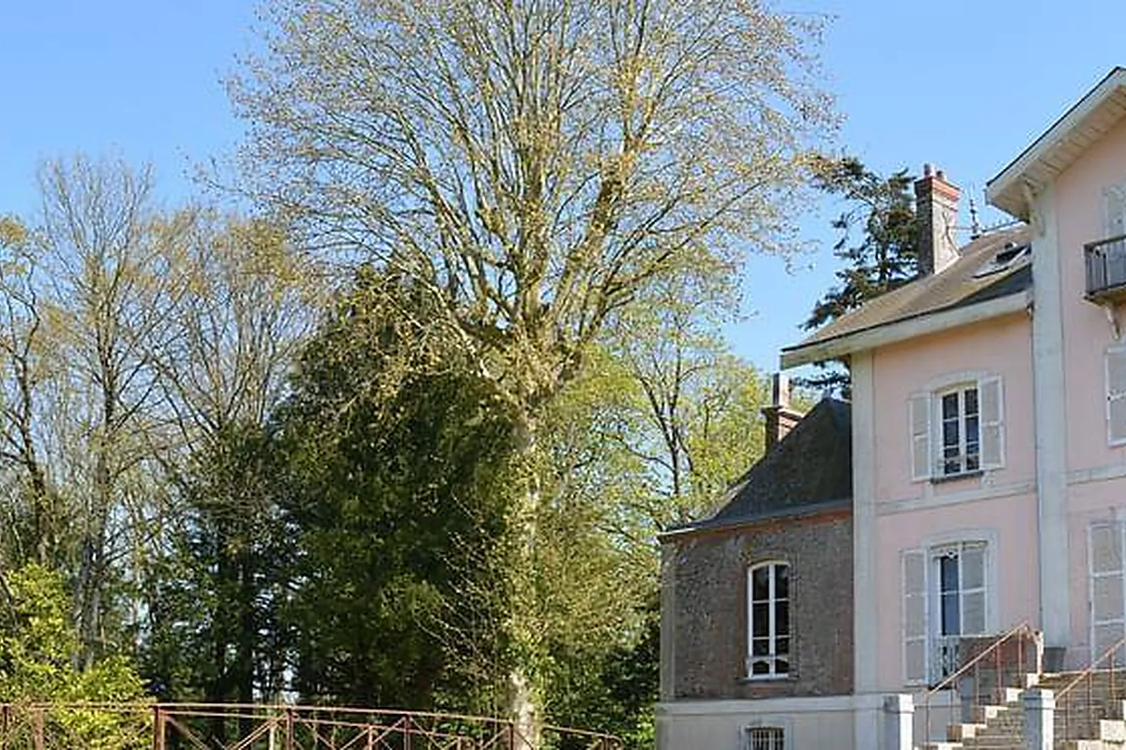 Lieux événementiels, CHÂTEAU LA TOUR LANDRY