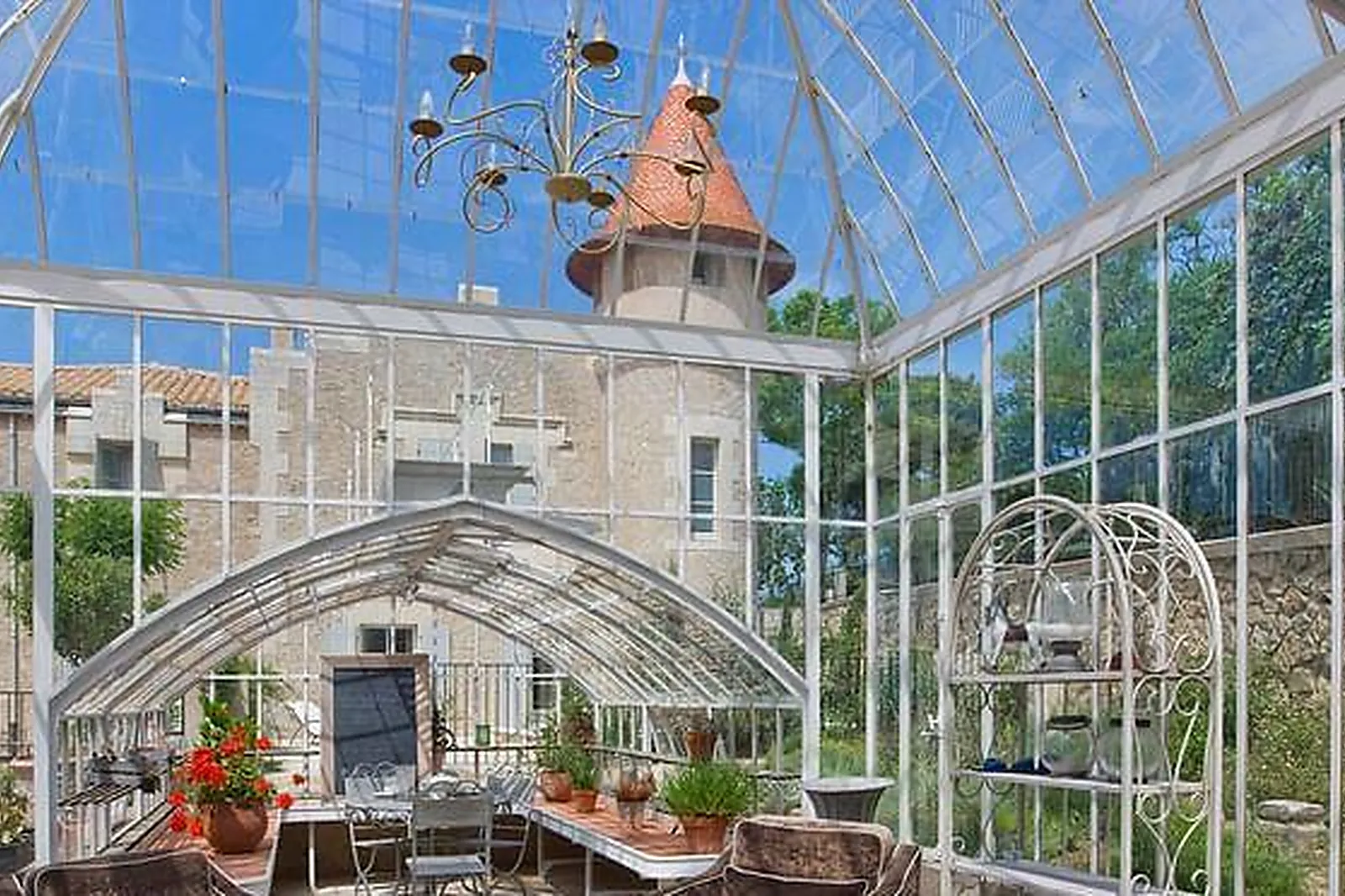 Lieux événementiels, LOCAL CLUB