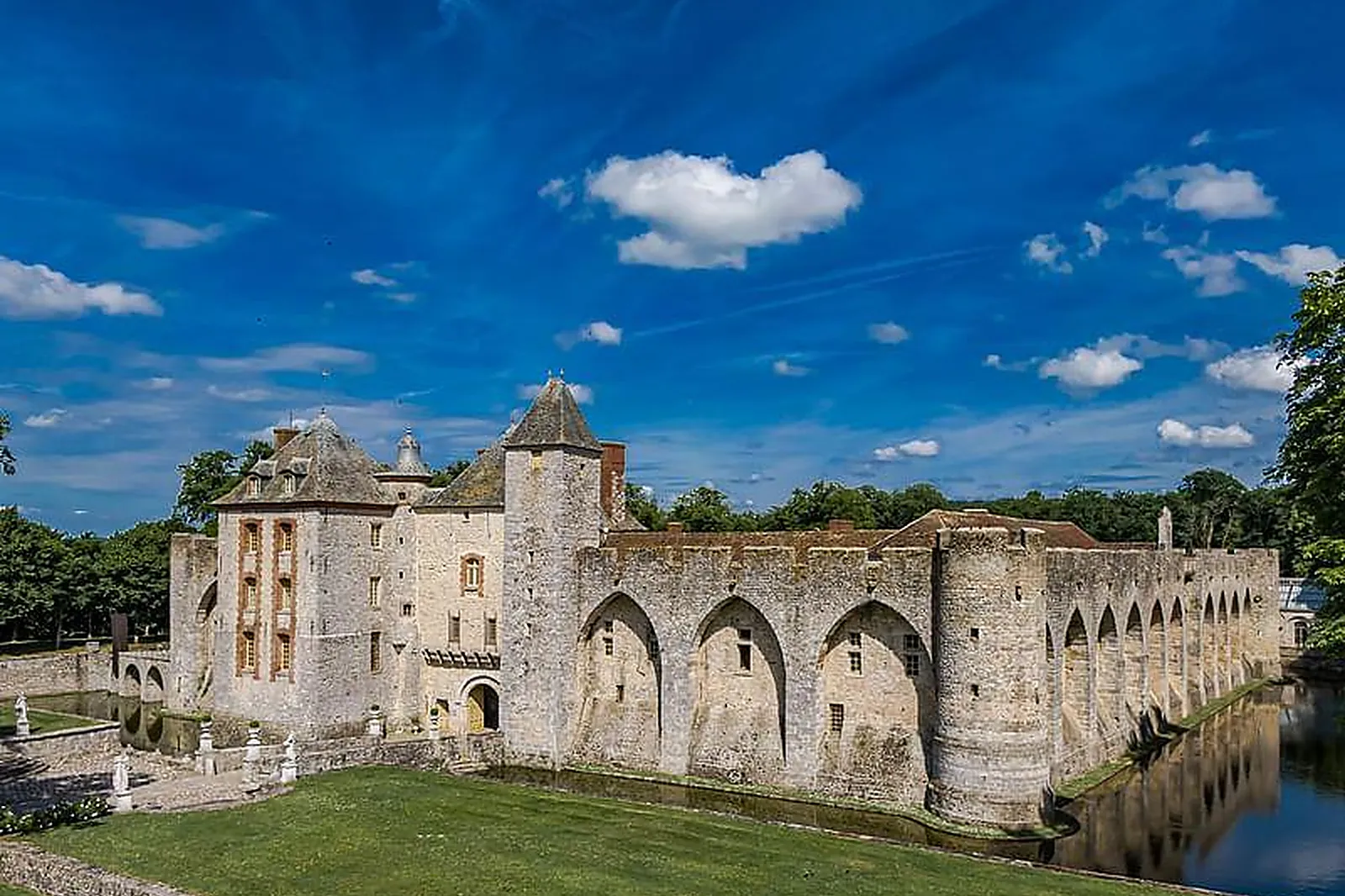 Lieux événementiels, CHÂTEAU SATIE