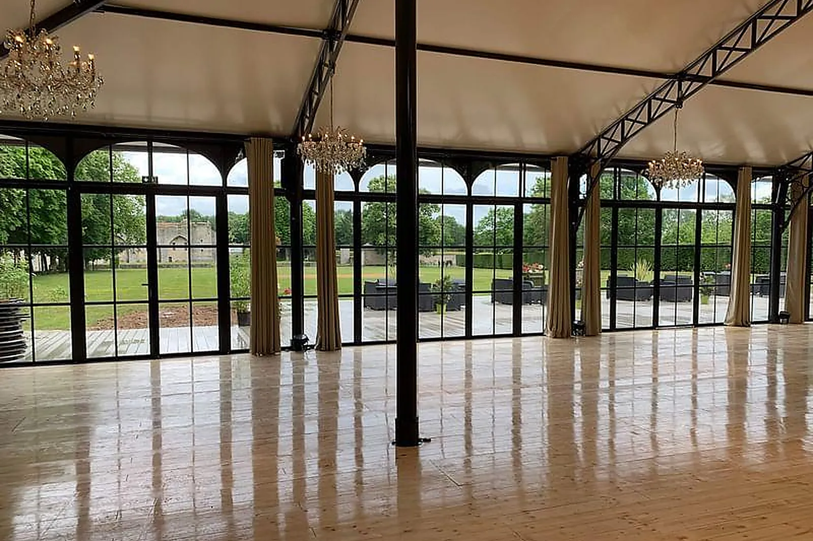 Lieux événementiels, CHÂTEAU SATIE