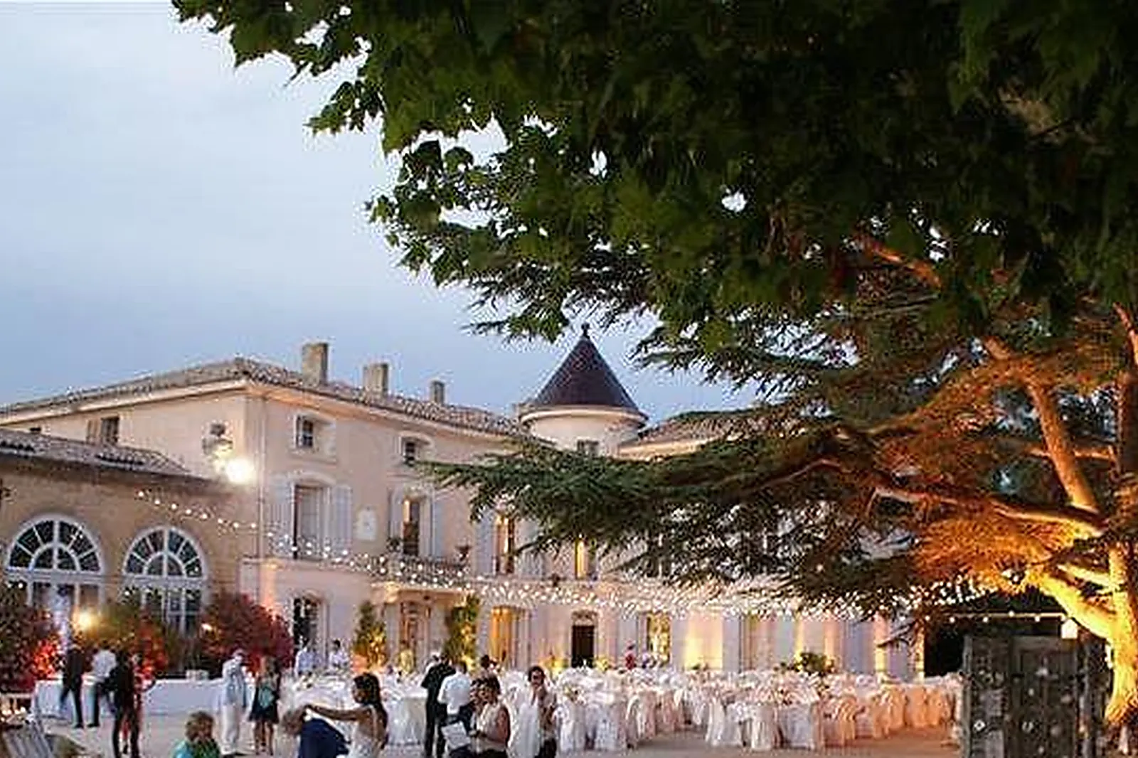 Lieux événementiels, CHÂTEAU D'ALPHÉRAN