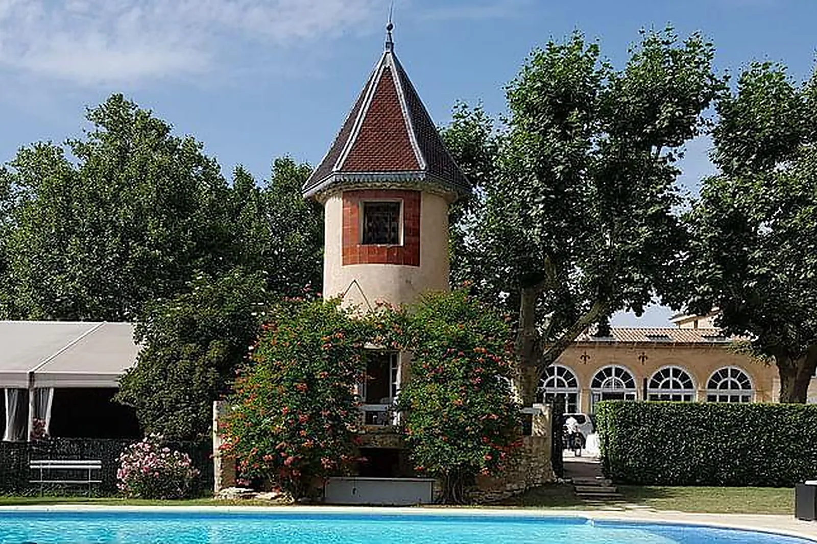 Lieux événementiels, CHÂTEAU D'ALPHÉRAN
