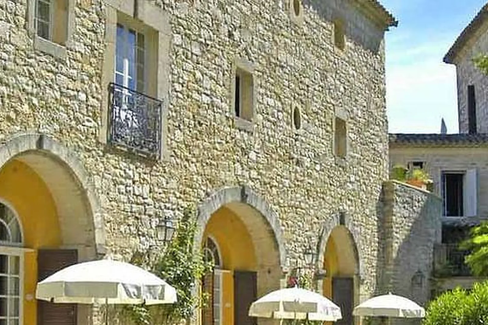 Lieux événementiels, CHÂTEAU D'ARPAILLARGUES ***