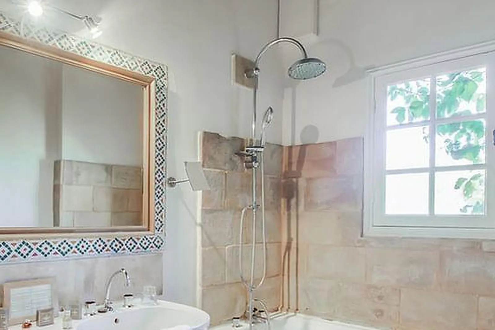 Lieux événementiels, CHÂTEAU D'ARPAILLARGUES ***