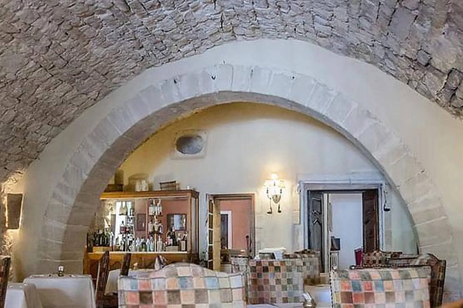 Lieux événementiels, CHÂTEAU D'ARPAILLARGUES ***