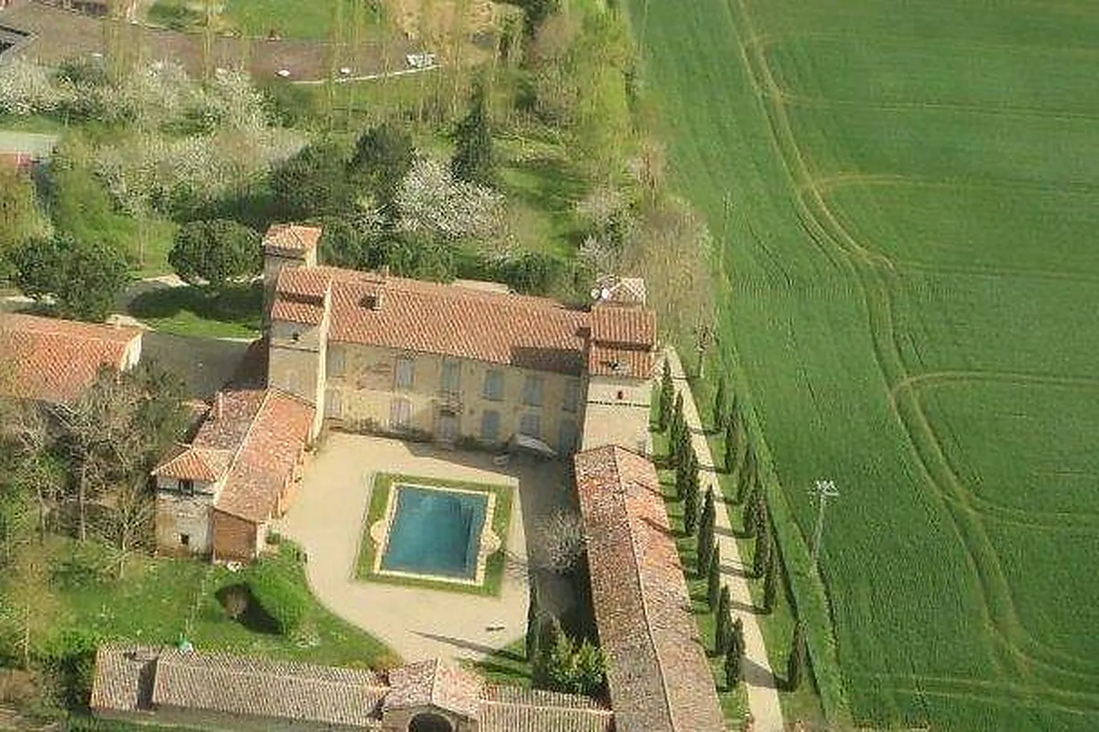 Lieux événementiels, CHÂTEAU D'ISSUS