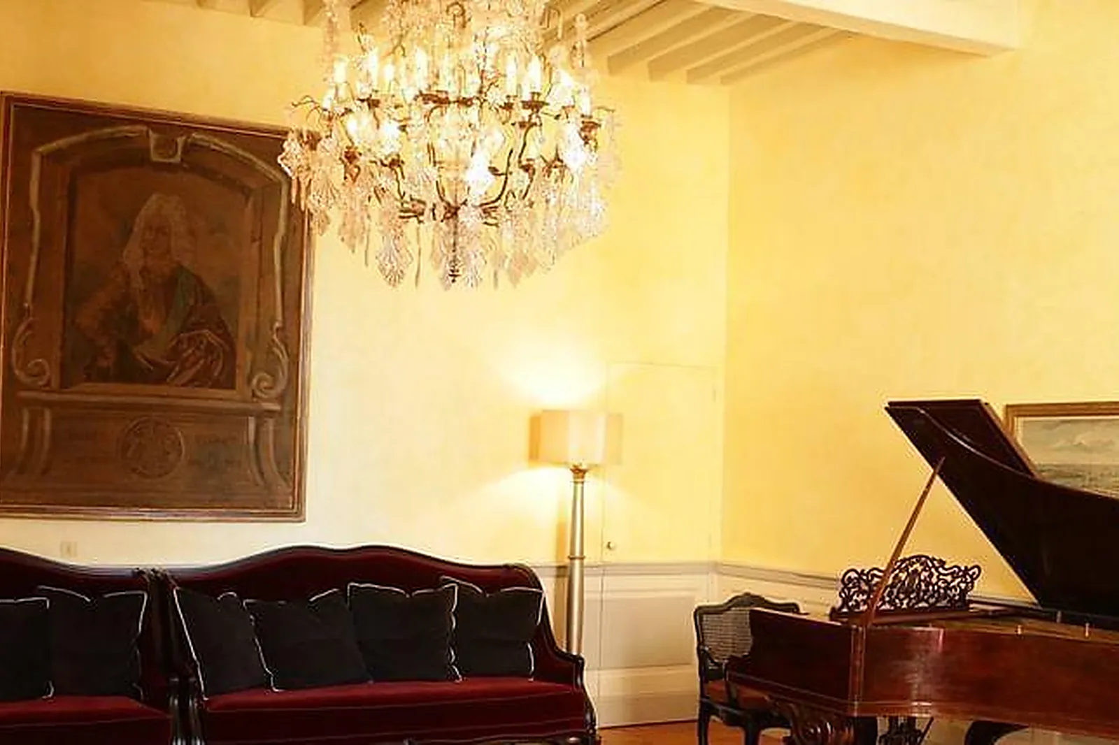 Lieux événementiels, CHÂTEAU D'ISSUS