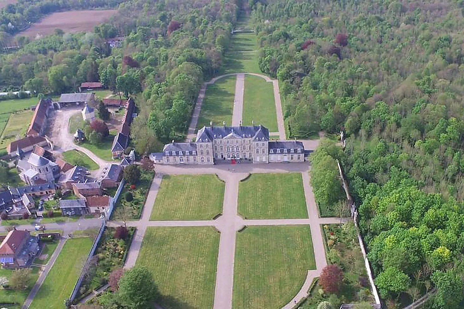 Lieux événementiels, CHÂTEAU DE BERTANGLES