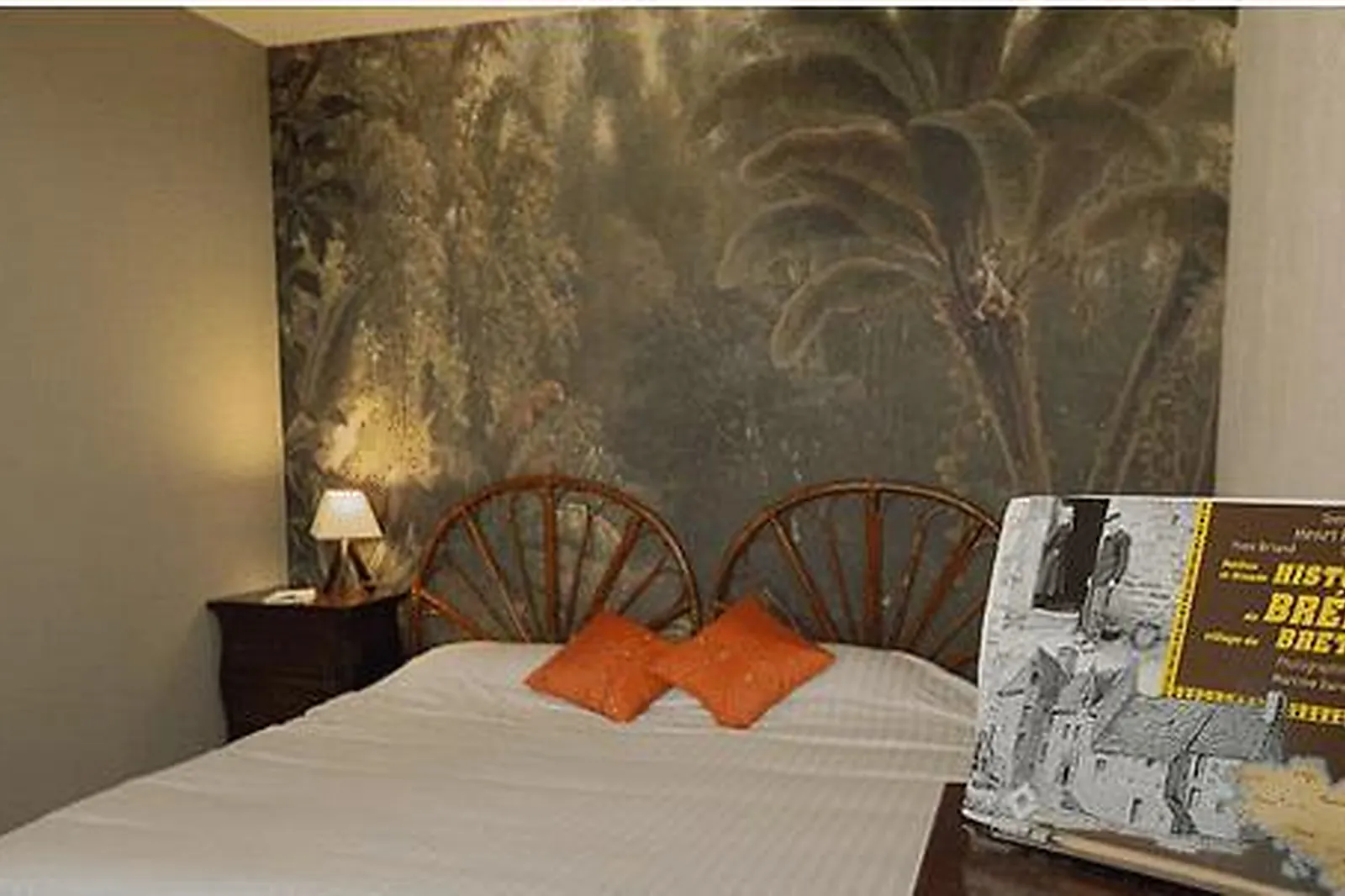 Lieux événementiels, CHÂTEAU DE BRÉLIDY