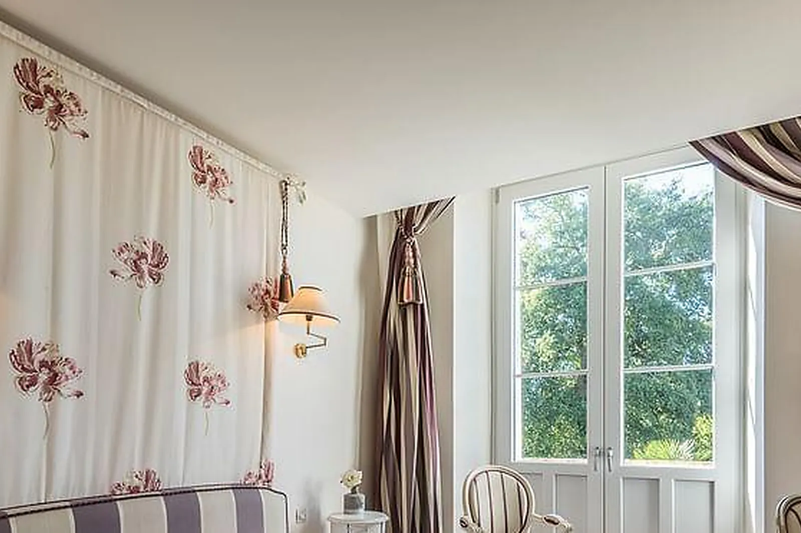 Lieux événementiels, CHÂTEAU DE BUROS ***