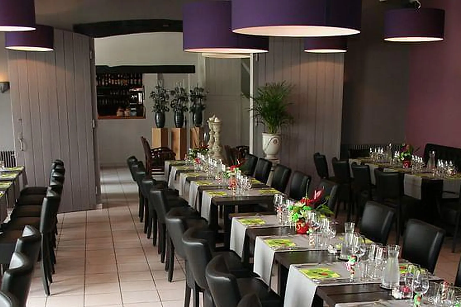 Lieux événementiels, CHÂTEAU DE BUROS ***