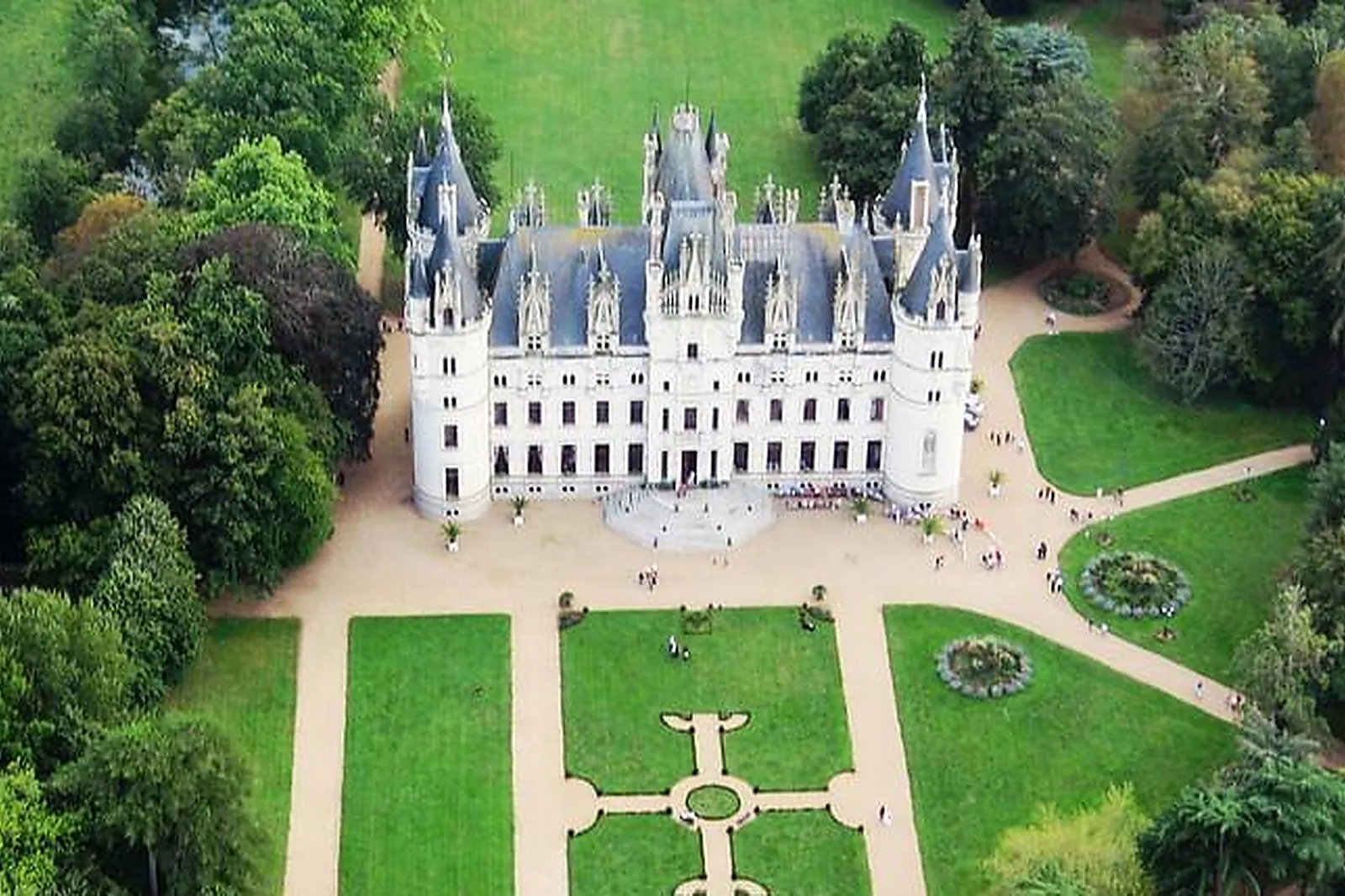 Lieux événementiels, CHÂTEAU DE CHALLAIN