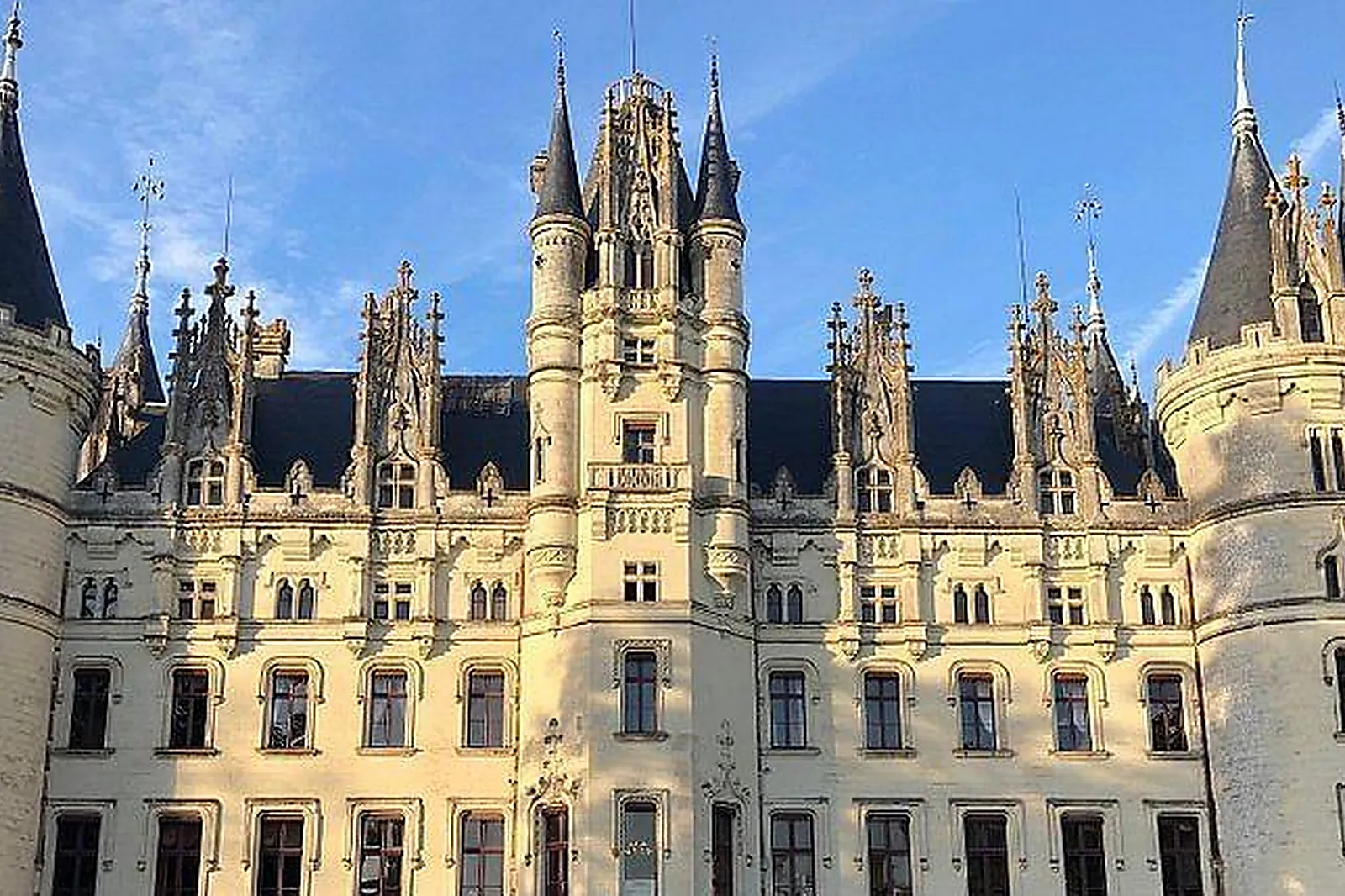Lieux événementiels, CHÂTEAU DE CHALLAIN