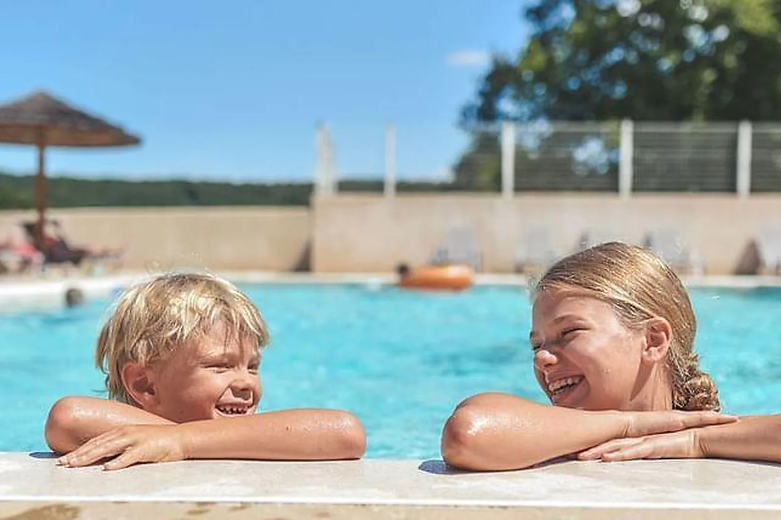 Lieux événementiels, CHÂTEAU DE CHAUSSY - VILLAGE DE GÎTES