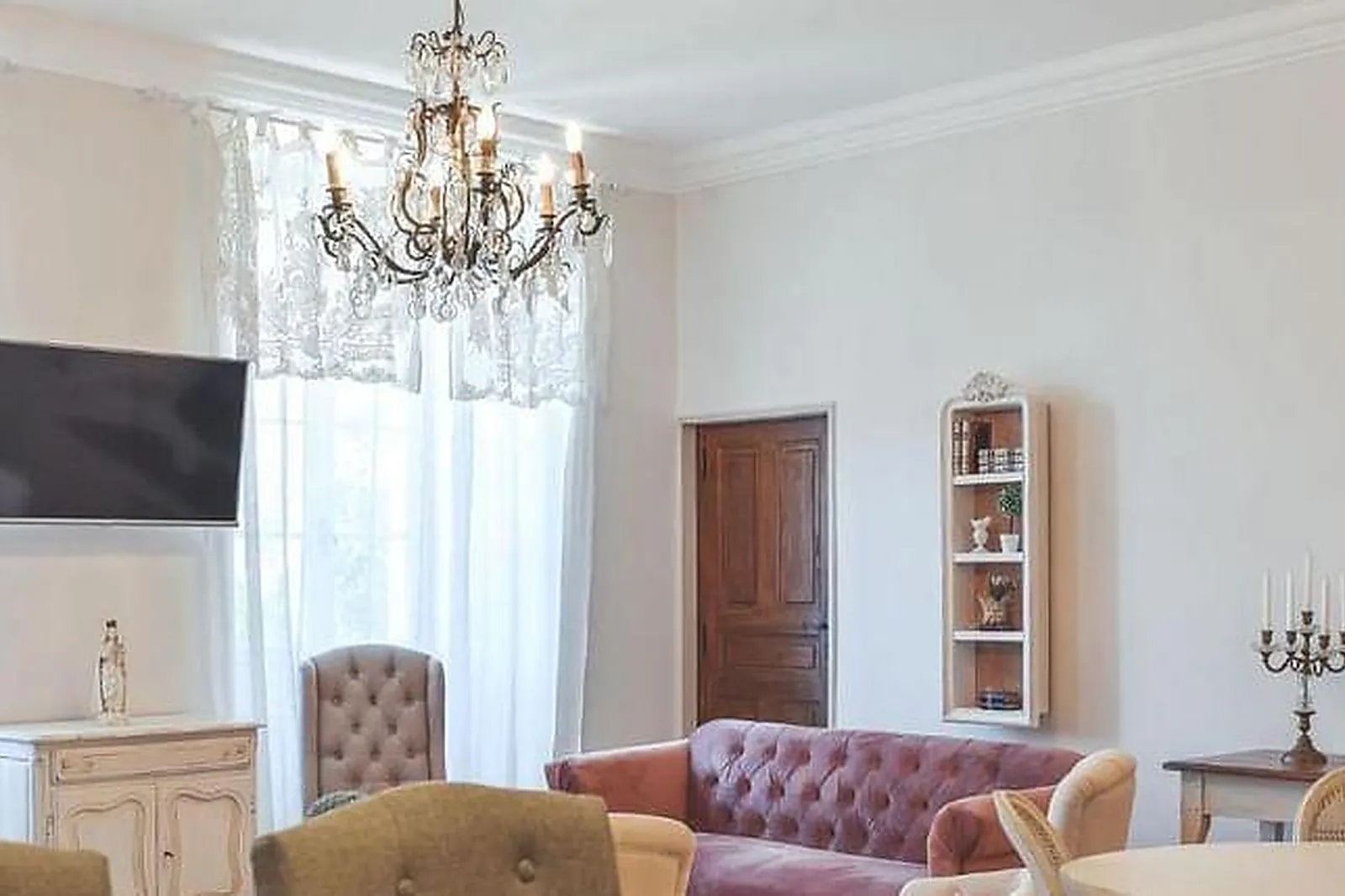 Lieux événementiels, CHÂTEAU DE CHAUSSY - VILLAGE DE GÎTES