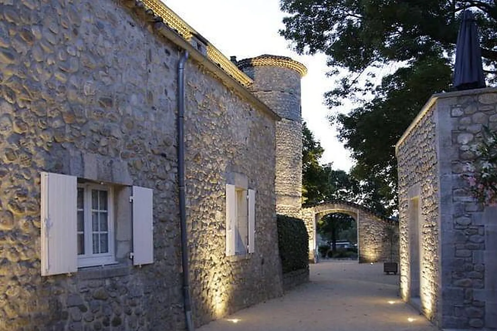 Lieux événementiels, CHÂTEAU DE CHAUSSY - VILLAGE DE GÎTES