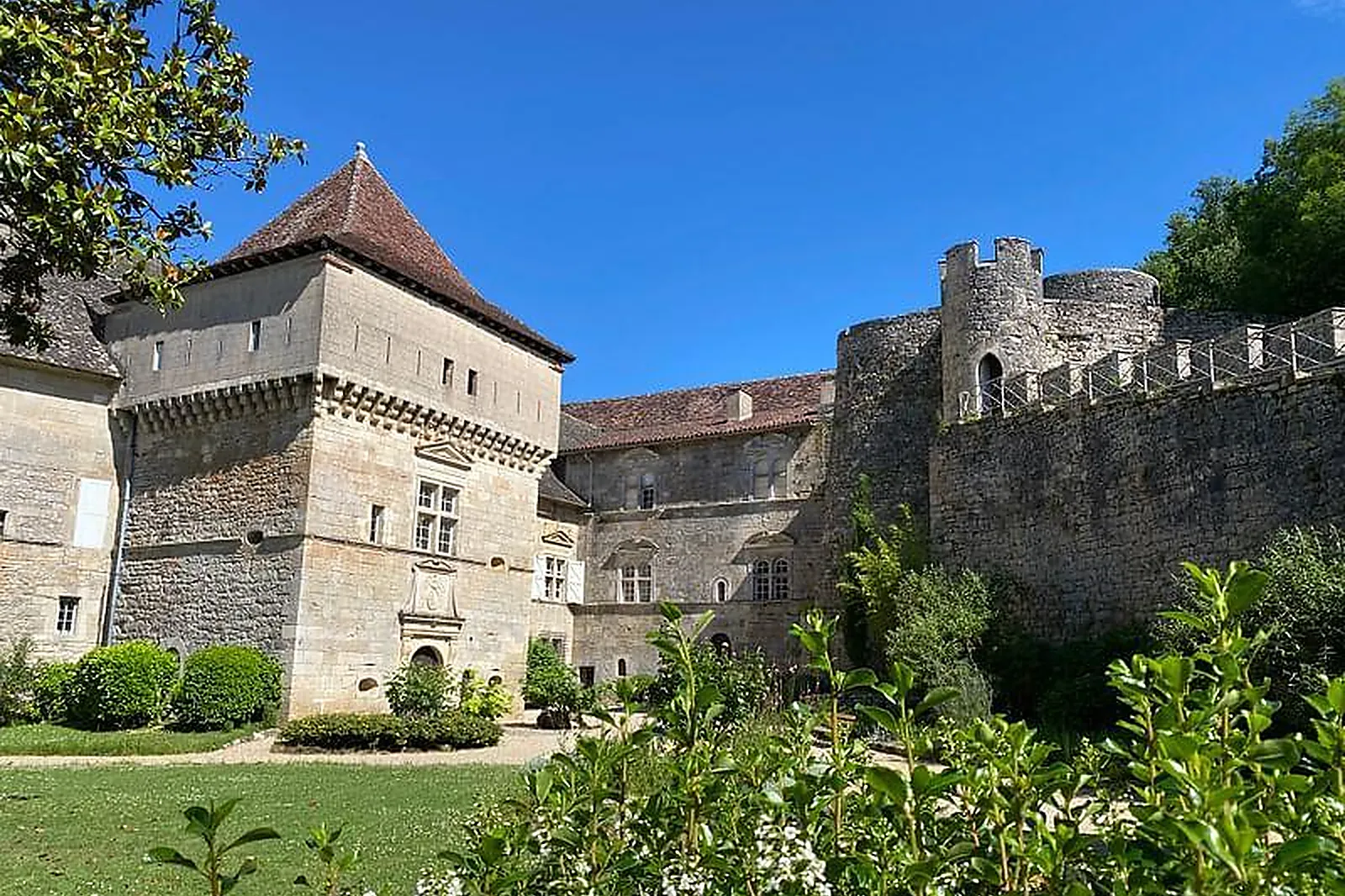 Lieux événementiels, CHÂTEAU DE CÉNEVIÈRES