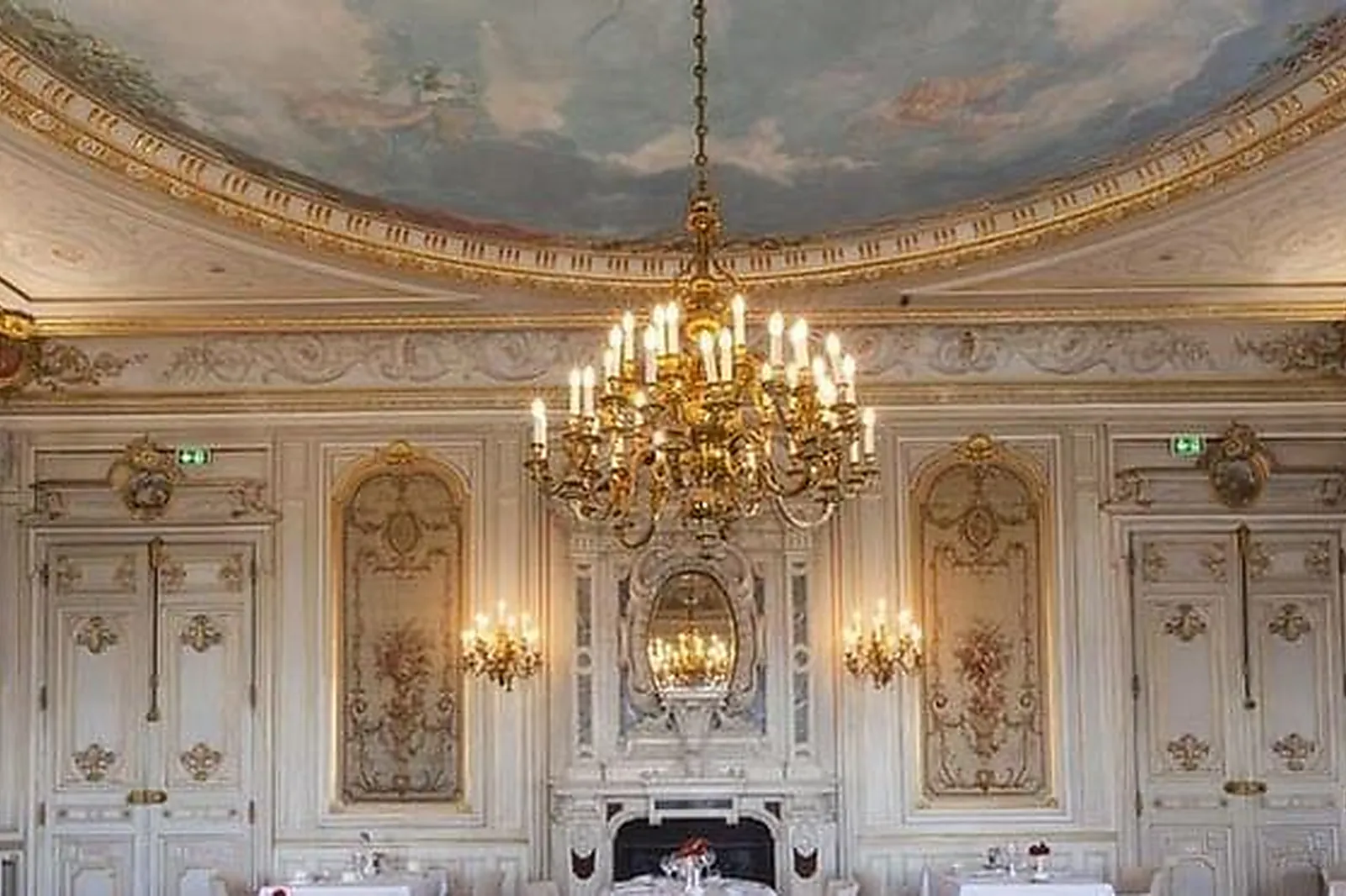 Lieux événementiels, CHÂTEAU DE CÎTEAUX LA CUEILLETTE ****