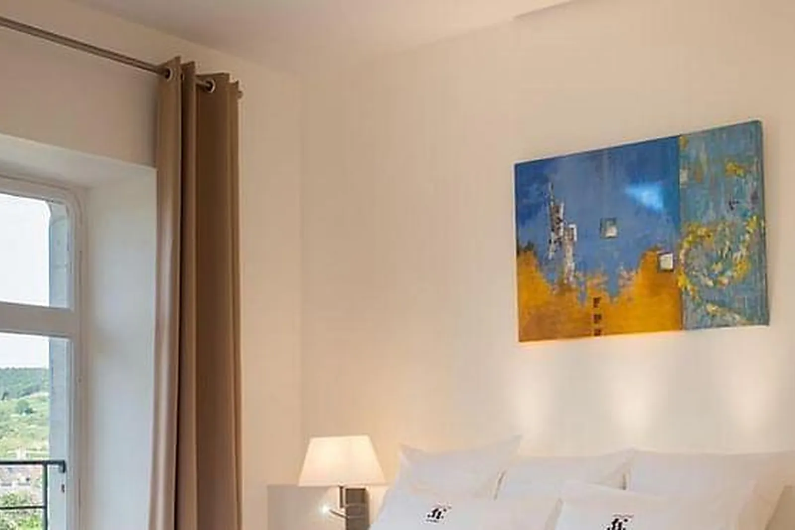 Lieux événementiels, CHÂTEAU DE CÎTEAUX LA CUEILLETTE ****