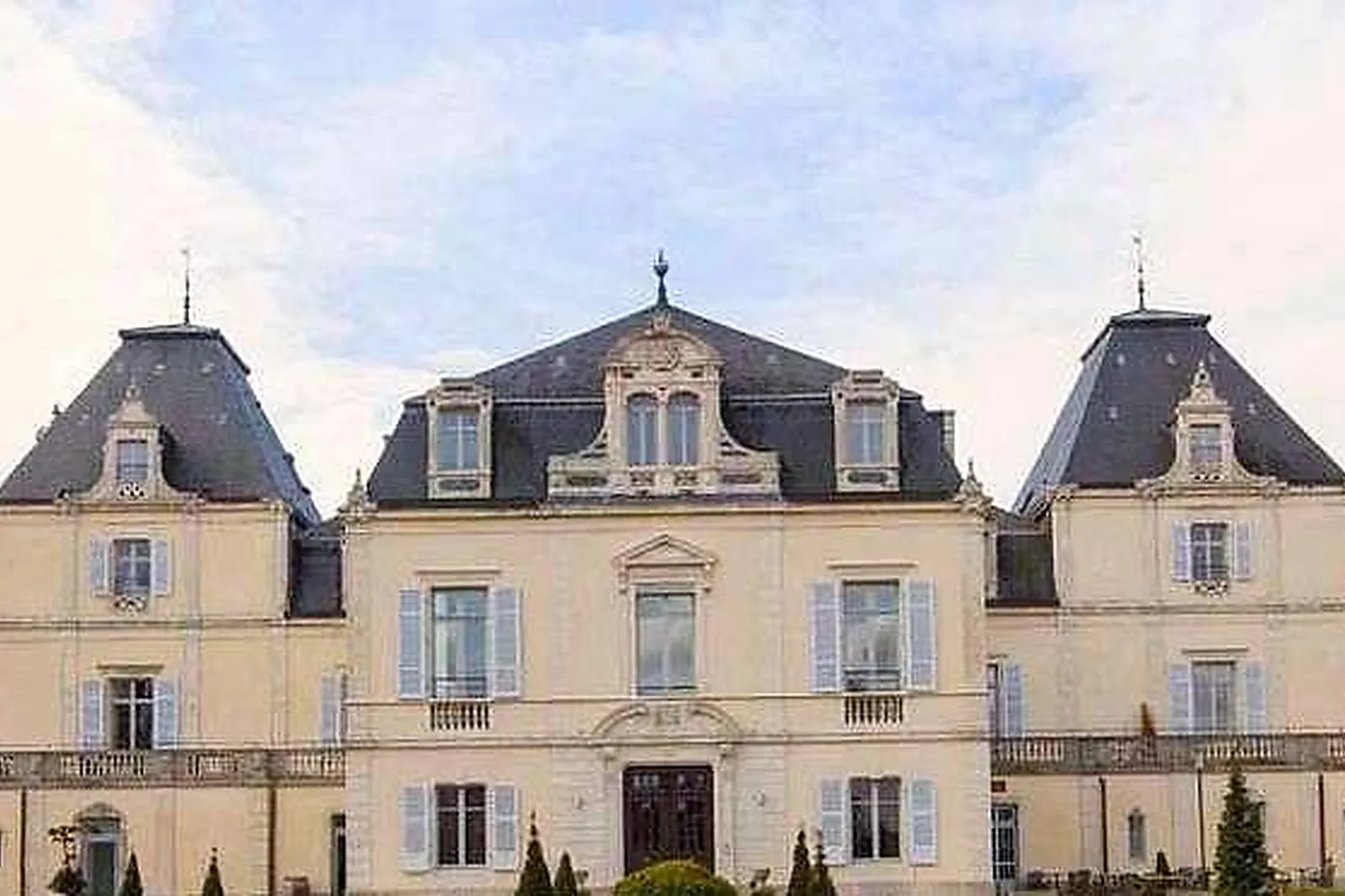 Lieux événementiels, CHÂTEAU DE CÎTEAUX LA CUEILLETTE ****