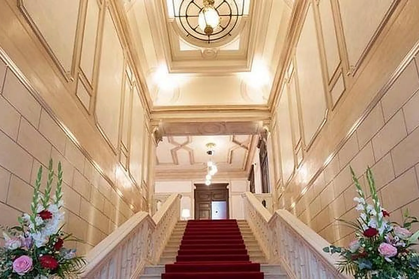 Lieux événementiels, CHÂTEAU DE CÎTEAUX LA CUEILLETTE ****