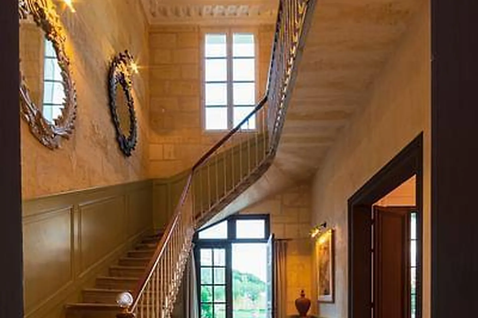 Lieux événementiels, CHÂTEAU DE GARDE