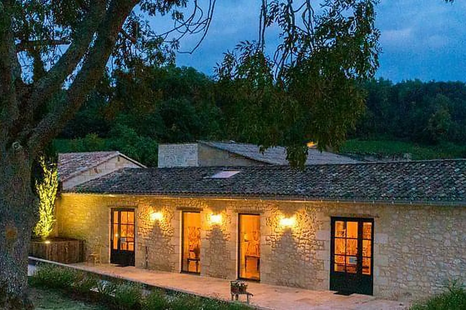 Lieux événementiels, CHÂTEAU DE GARDE