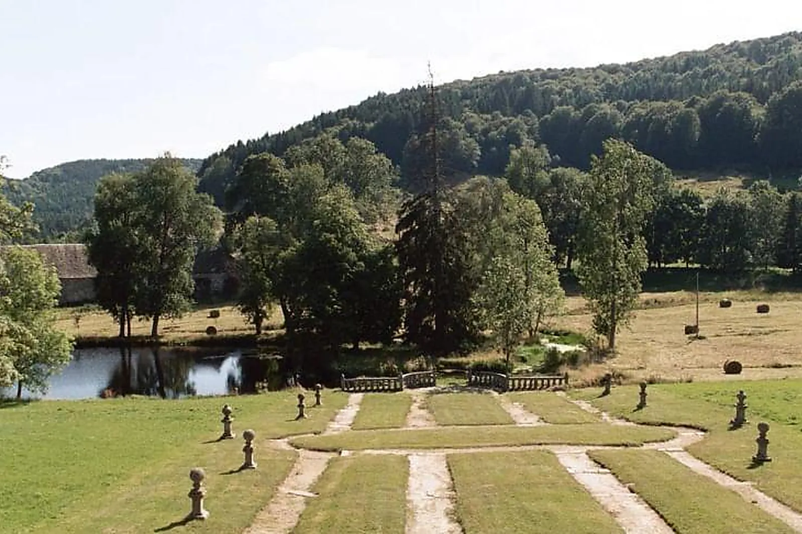 Lieux événementiels, CHÂTEAU FOMBRAUGE