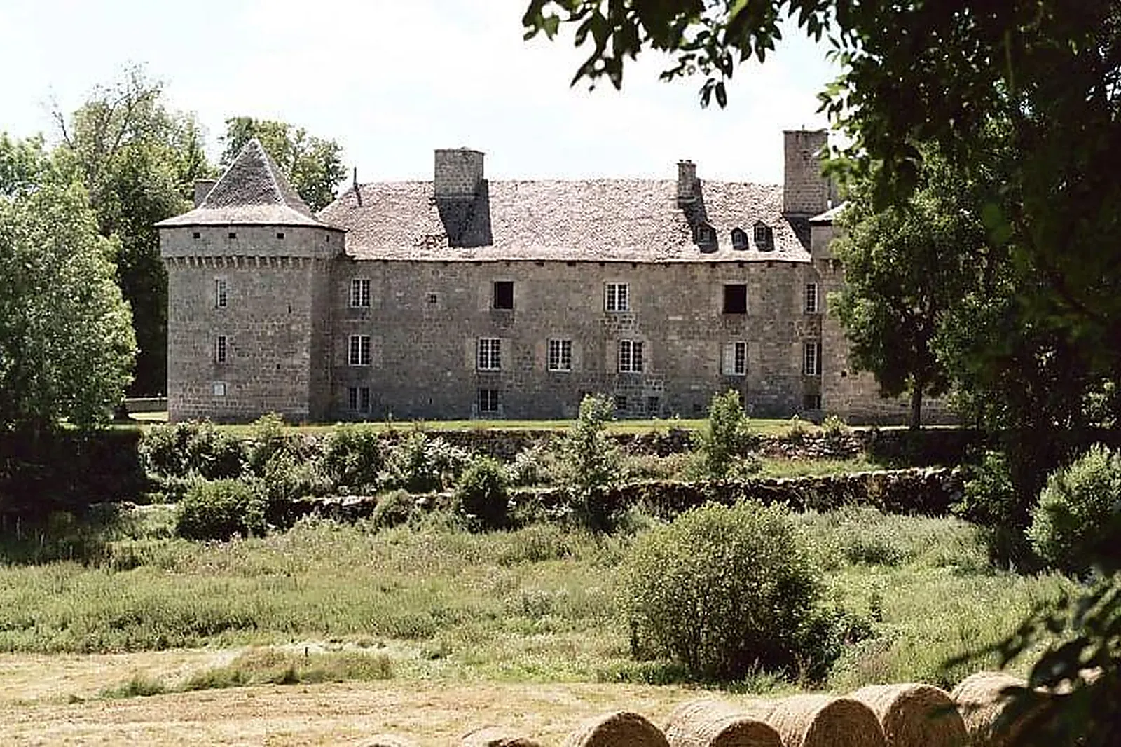 Lieux événementiels, CHÂTEAU FOMBRAUGE