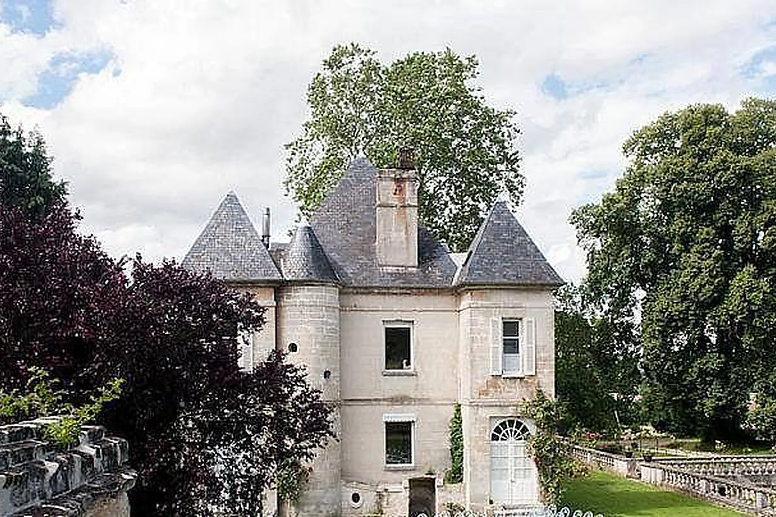 Lieux événementiels, CHÂTEAU DE LIMÉ