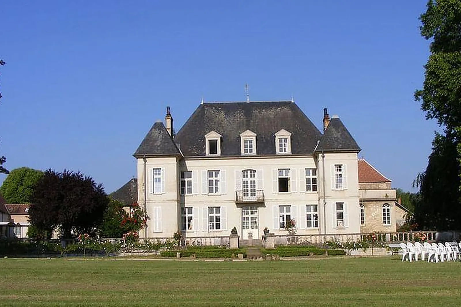 Lieux événementiels, CHÂTEAU DE LIMÉ