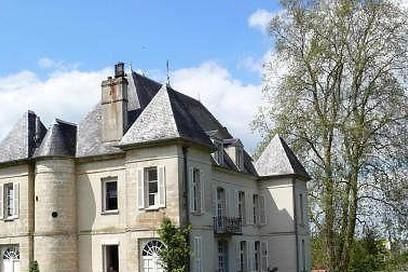 Lieux événementiels, CHÂTEAU DE LIMÉ