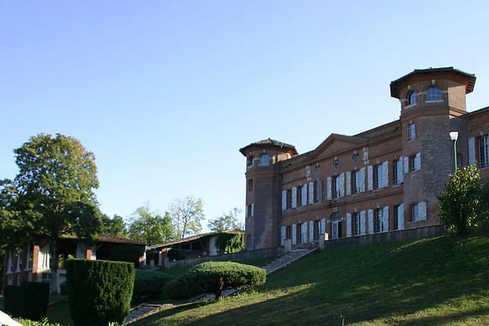 Lieux événementiels, WOJO ISSY-LES-MOULINEAUX