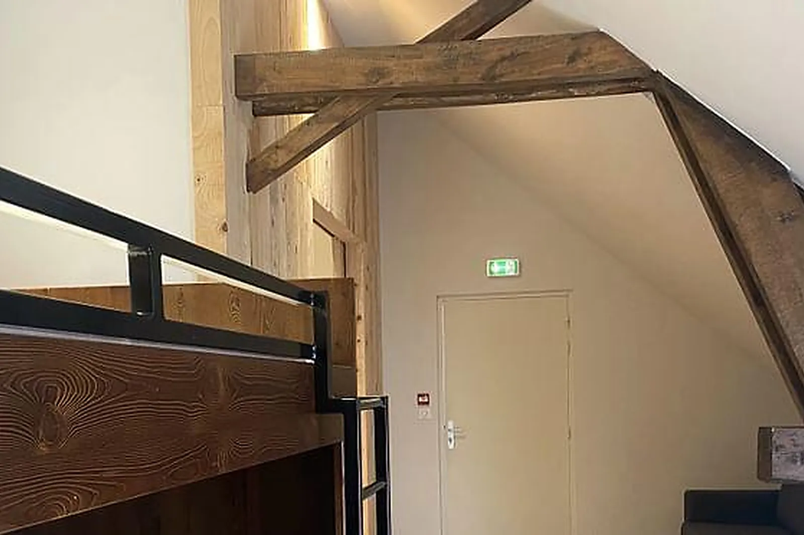 Lieux événementiels, CHÂTEAU DE MAGNEUX-HAUTE-RIVE