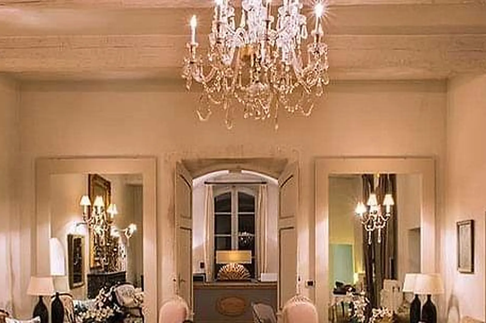 Lieux événementiels, CHÂTEAU DE MASSILLAN ****