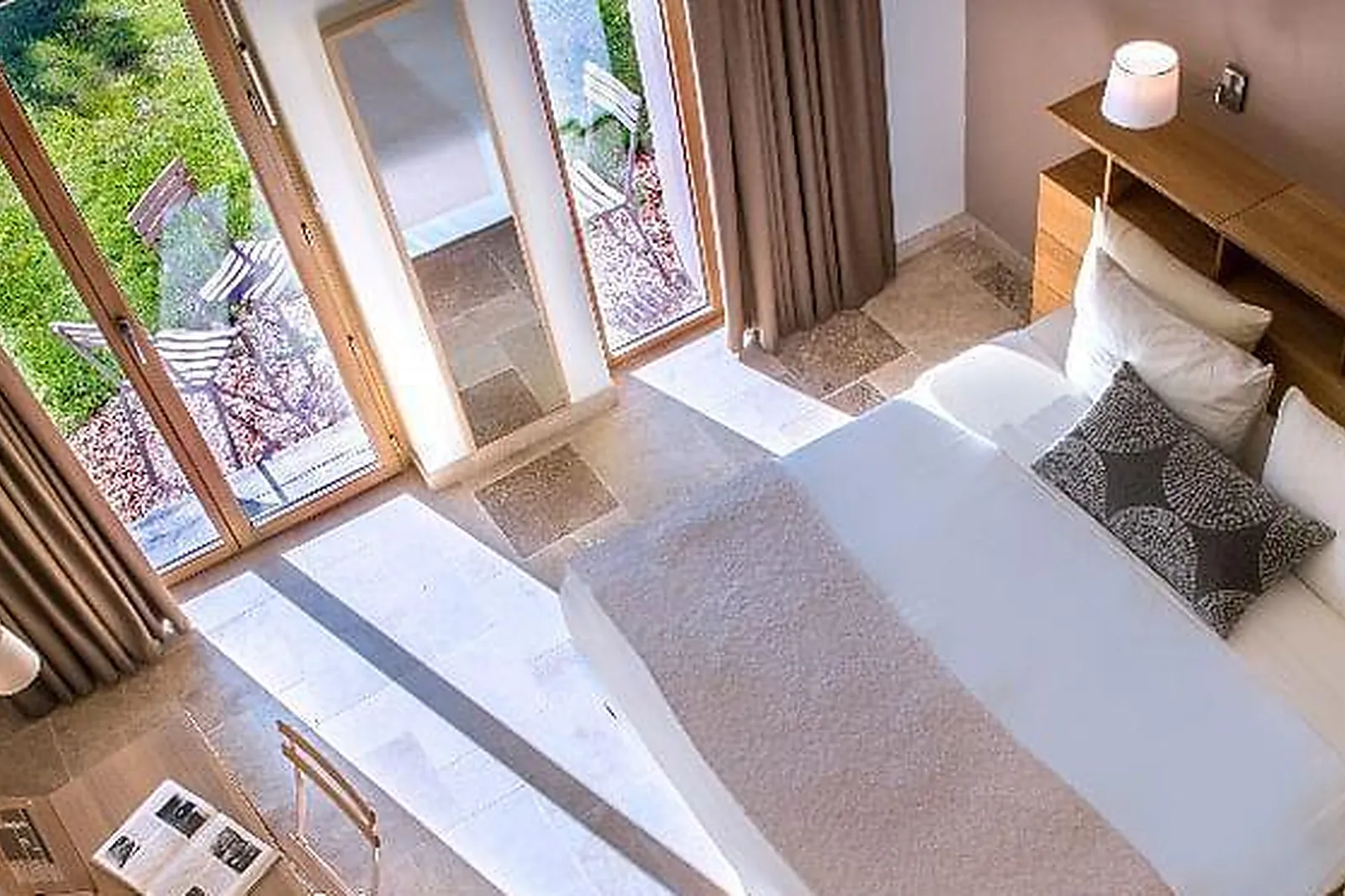 Lieux événementiels, CHÂTEAU DE MASSILLAN ****