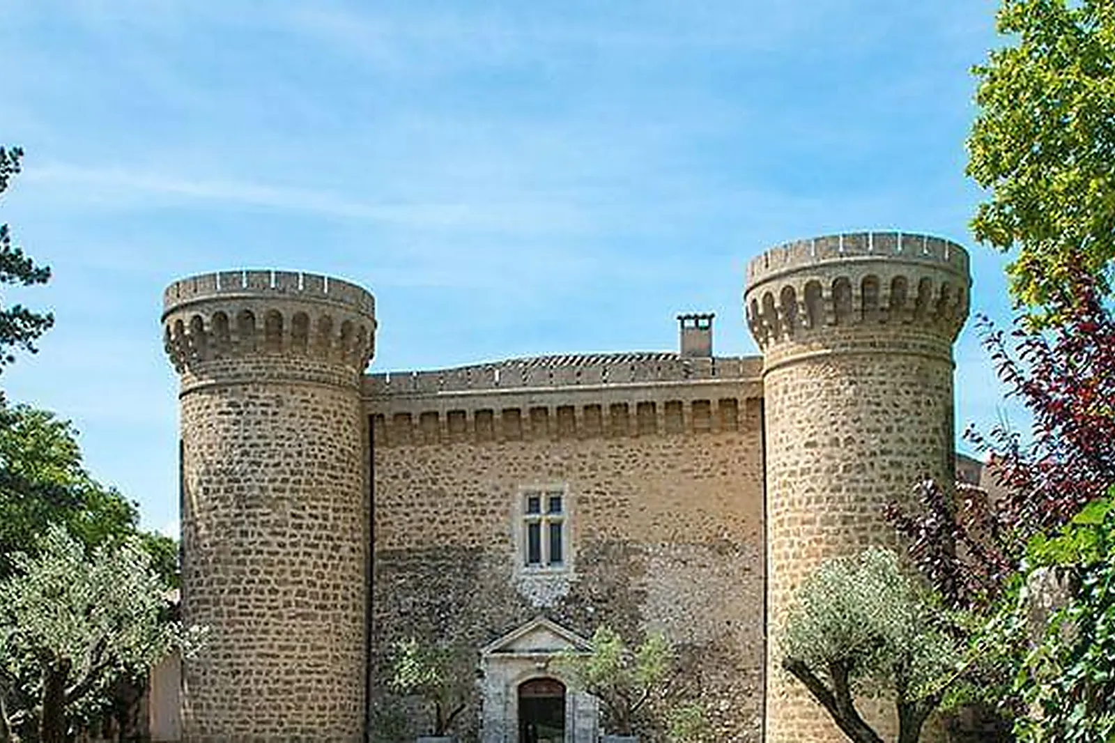 Lieux événementiels, CHÂTEAU DE MASSILLAN ****