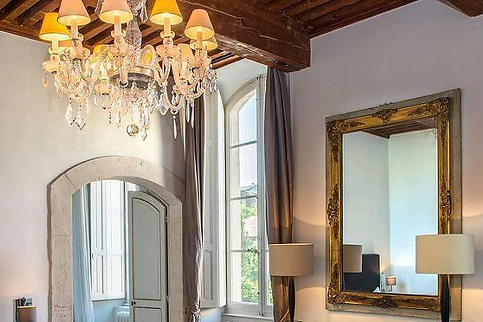 Lieux événementiels, CHÂTEAU DE MASSILLAN ****