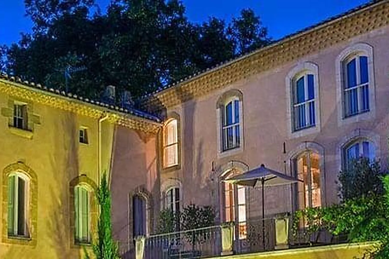 Lieux événementiels, CHÂTEAU DE MASSILLAN ****