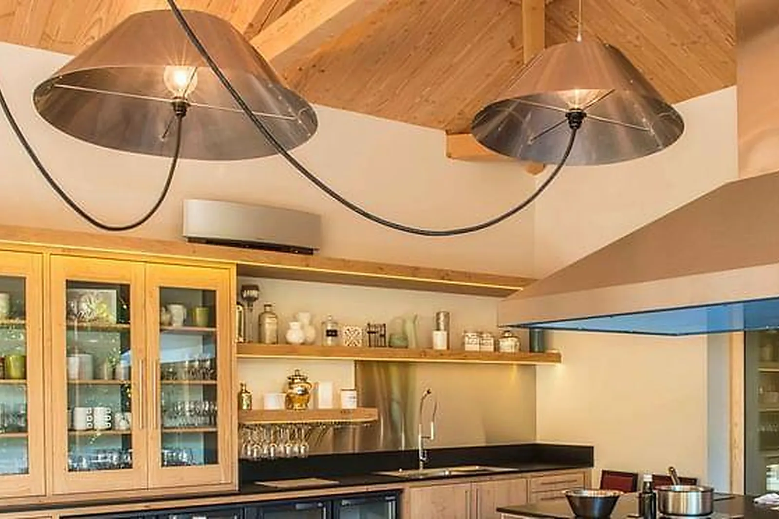 Lieux événementiels, CHÂTEAU DE MASSILLAN ****