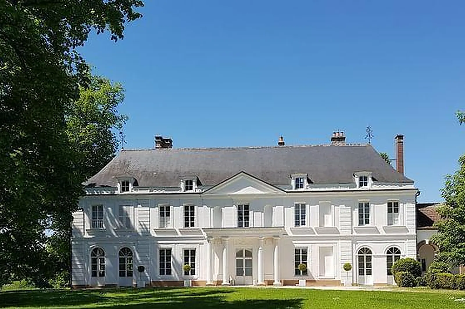Lieux événementiels, CHÂTEAU DE MONFORT
