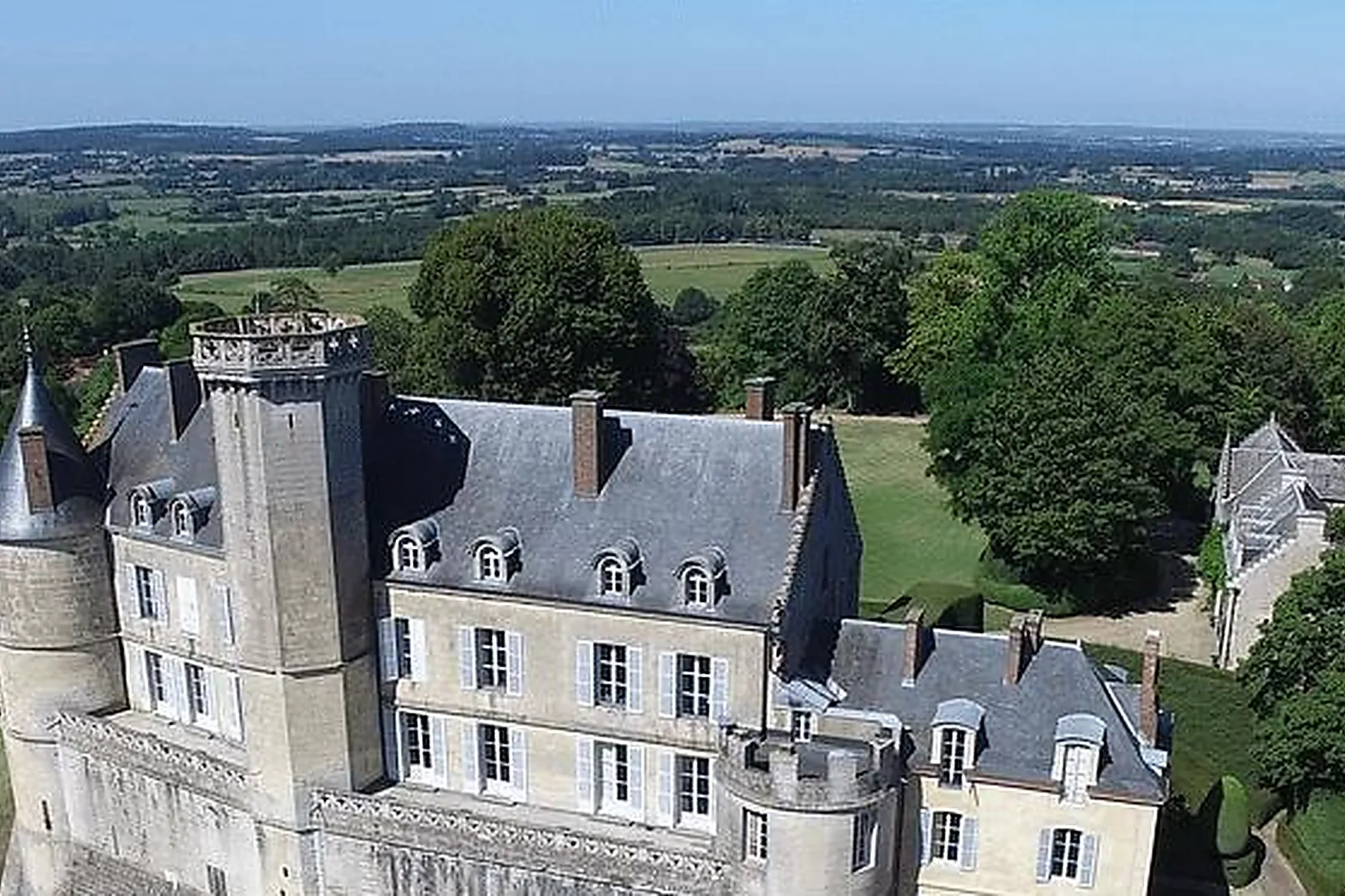 Lieux événementiels, CHÂTEAU DE MONTMIRAIL