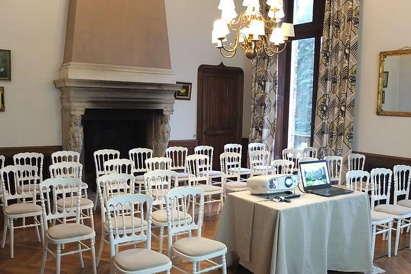 Lieux événementiels, CHÂTEAU DE MÉRIDON