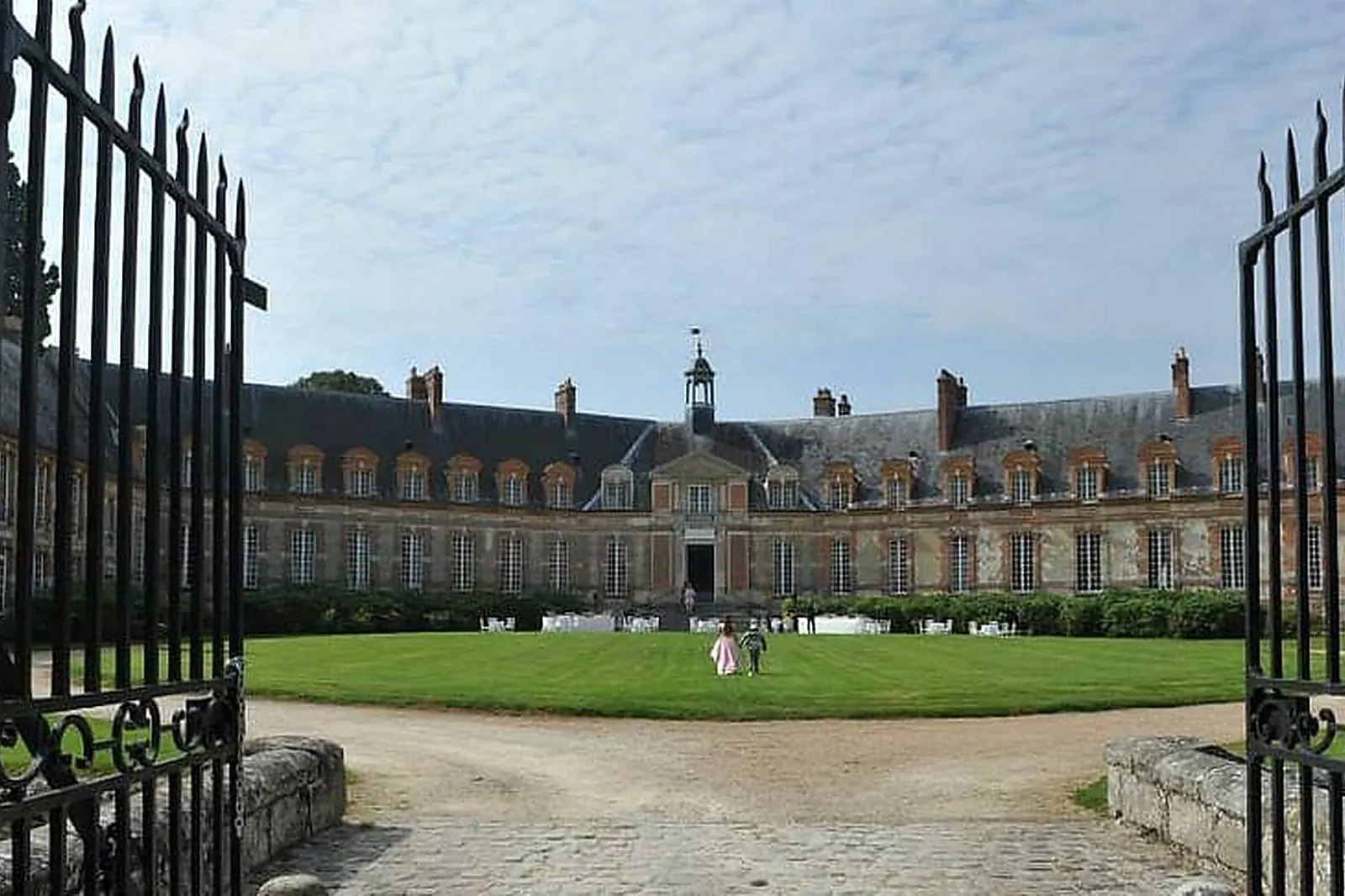 Lieux événementiels, CHÂTEAU DE NEUVILLE