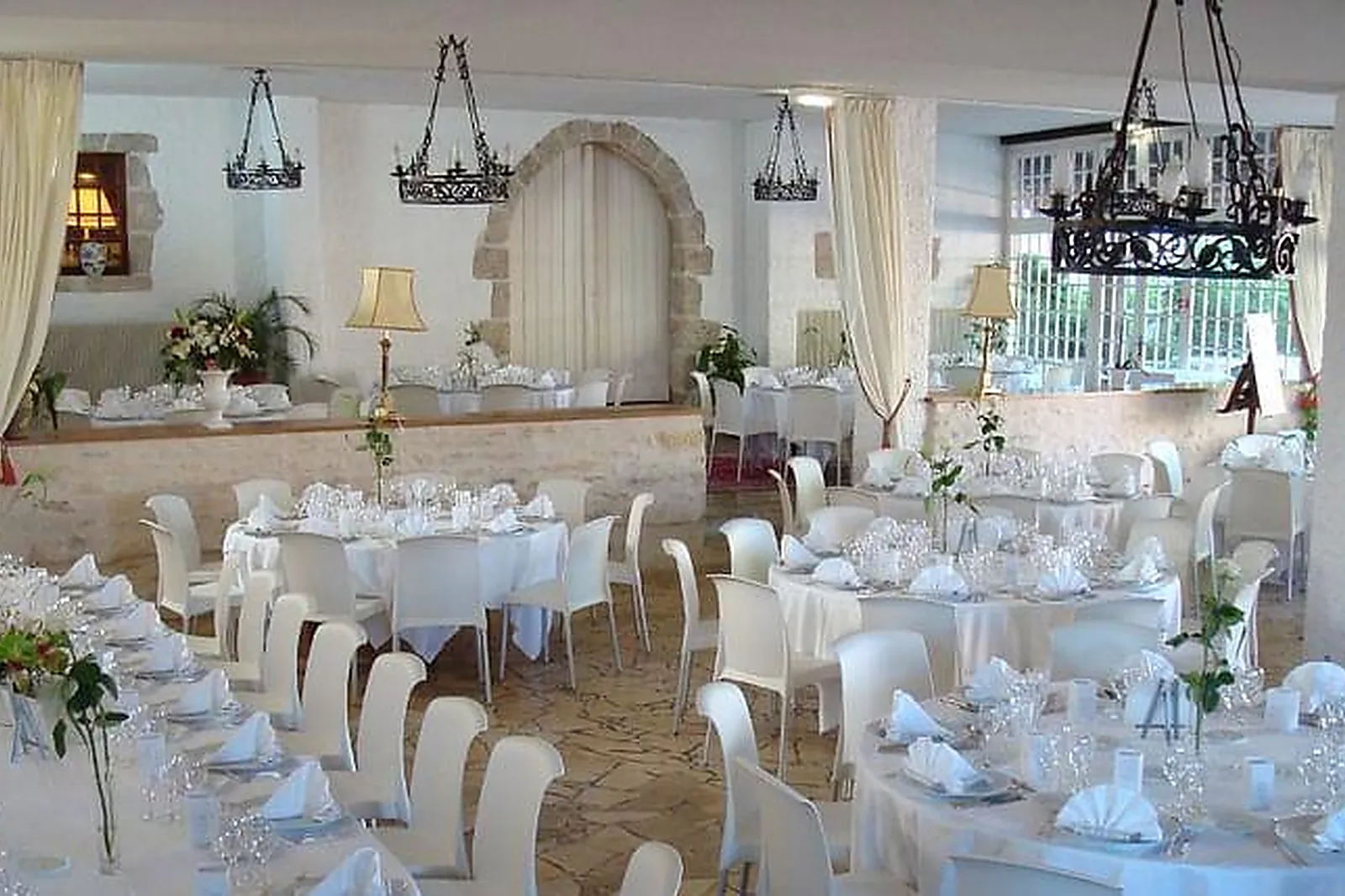 Lieux événementiels, CHÂTEAU DE PÉRIGNY