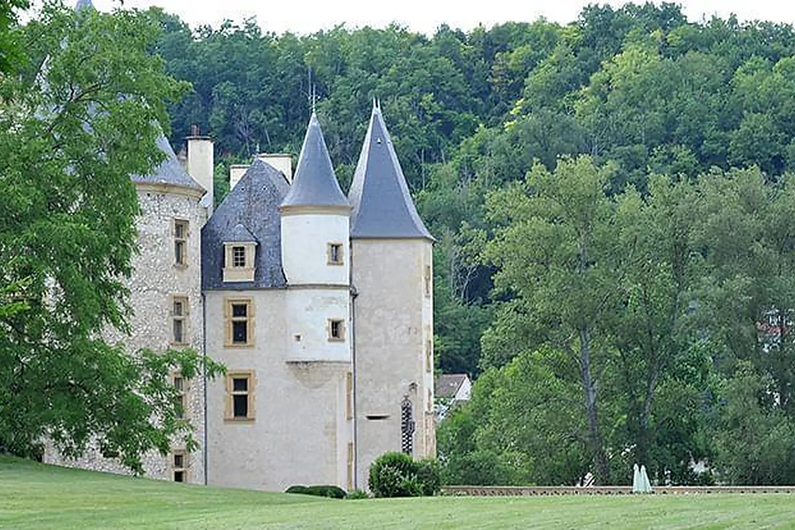 Lieux événementiels, OFFICINA 06 - ESPACE DE COWORKING ET SALLE DE RÉUNION